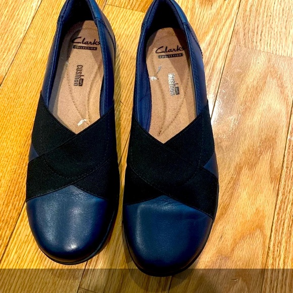 clarks navy dress shoes